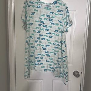 LuLaRoe 2XL top. Gently worn.